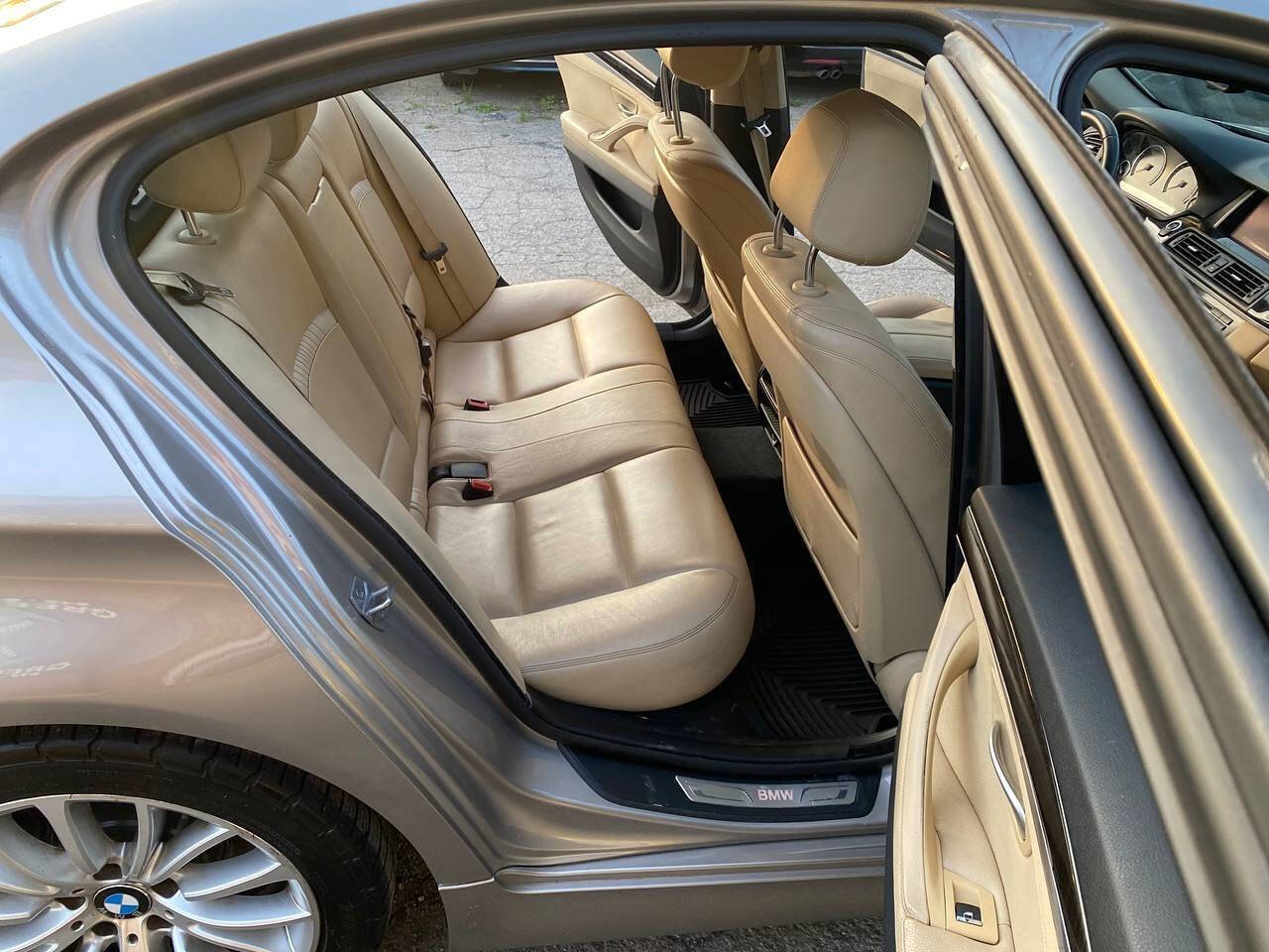 Used 2016 BMW 528i Sedan image 16