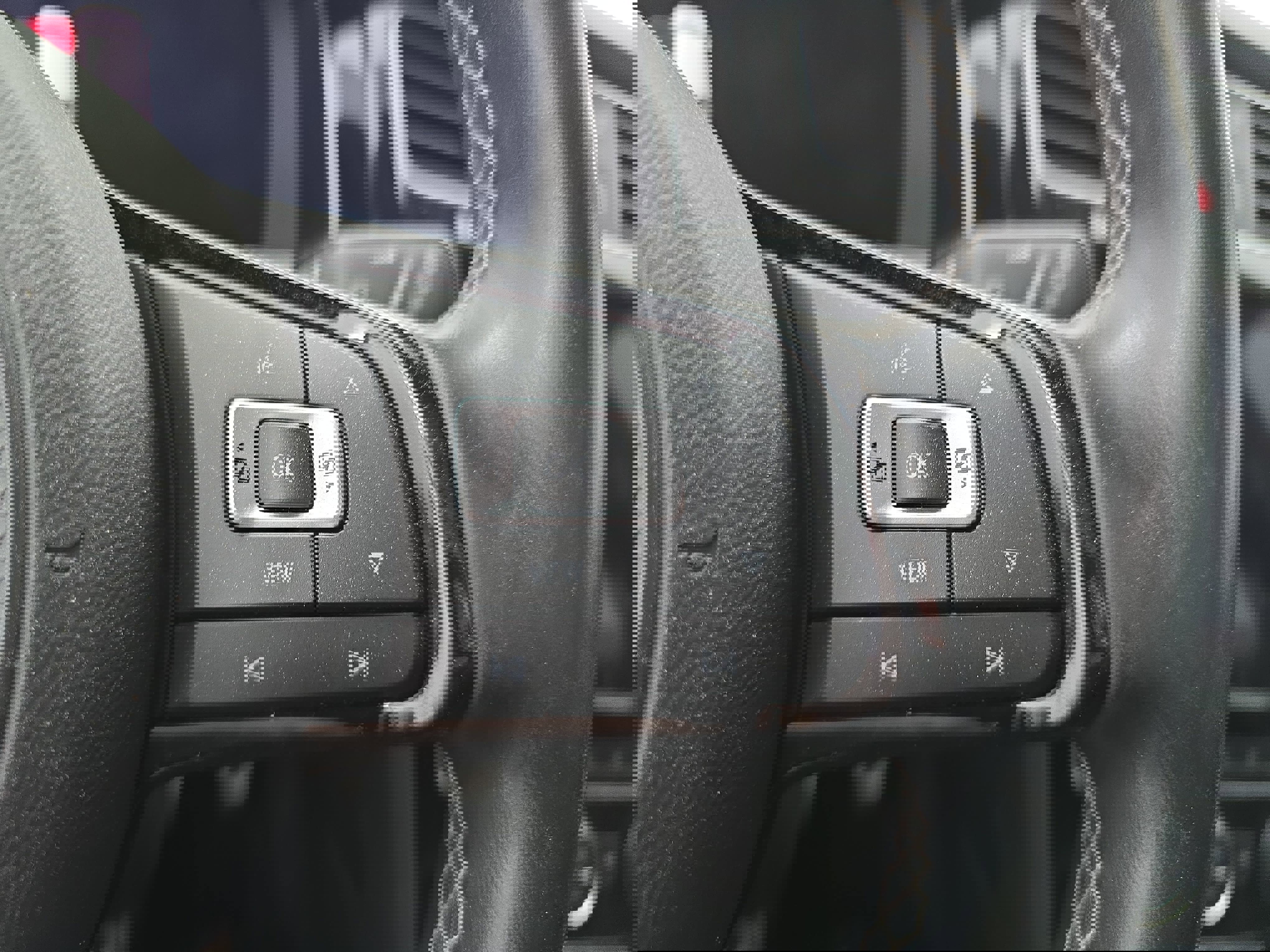 Used 2019 Volkswagen Golf R 4-Door image 17