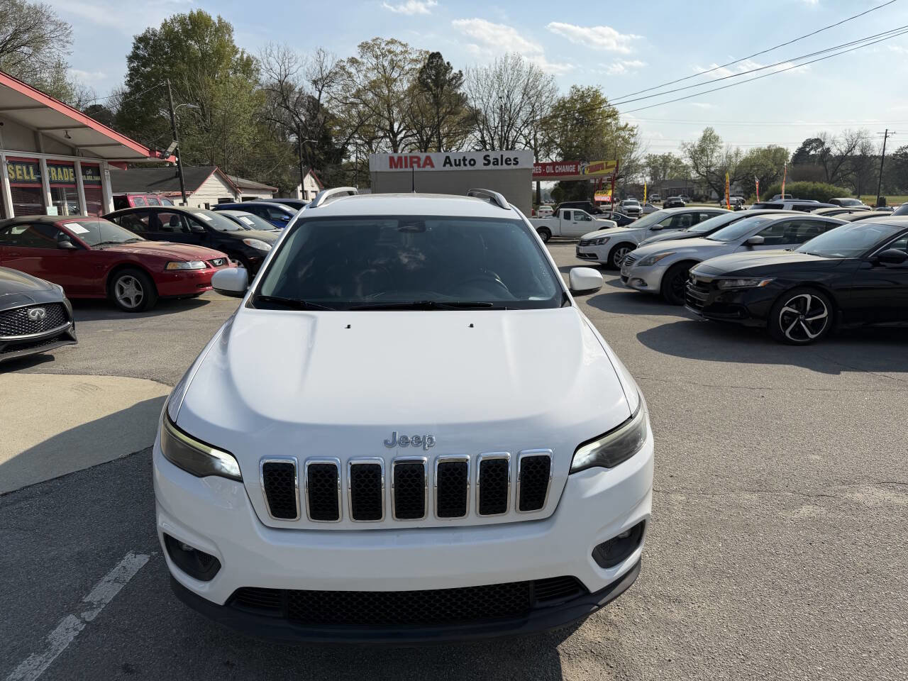 Used 2019 Jeep Cherokee Latitude Plus image 10
