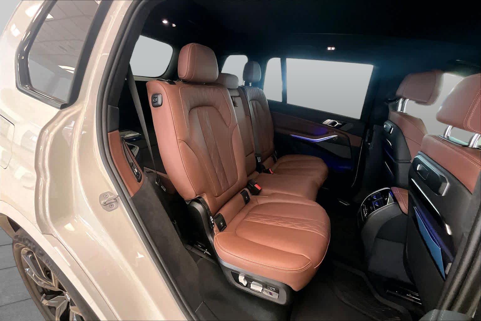 Used 2024 BMW X7 M60i w/ Executive Package AWD/4WD image 19