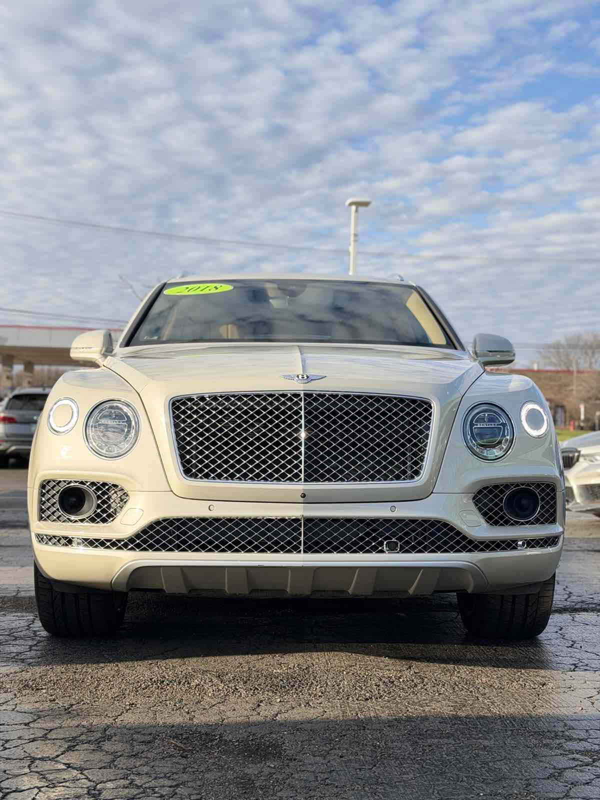 Used 2018 Bentley Bentayga image 69