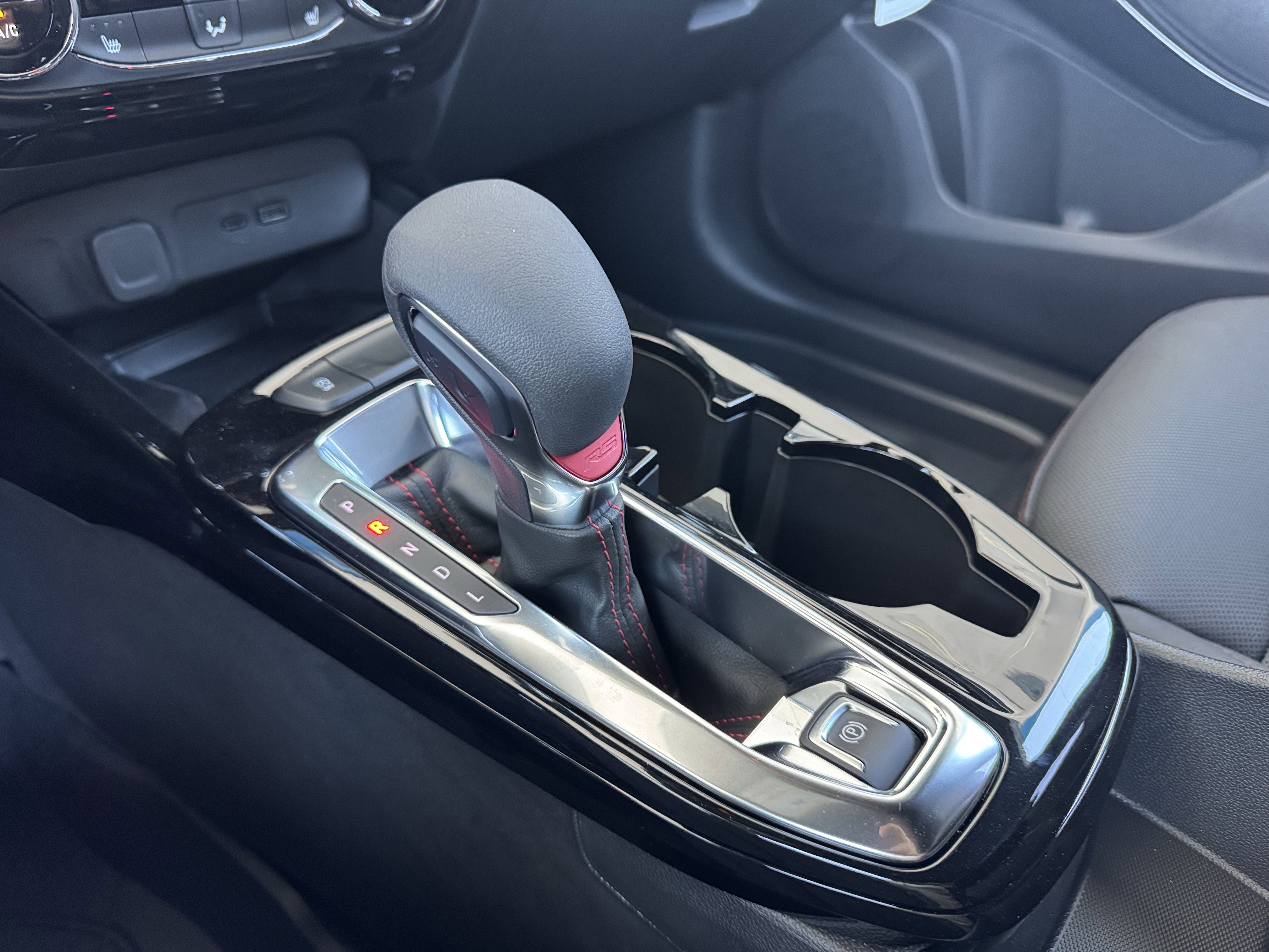 New 2026 Chevrolet Trax RS w/ Sunroof Package FWD image 24