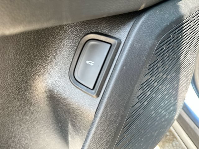 Used 2025 Chevrolet Equinox LT w/ Convenience Package II FWD image 46