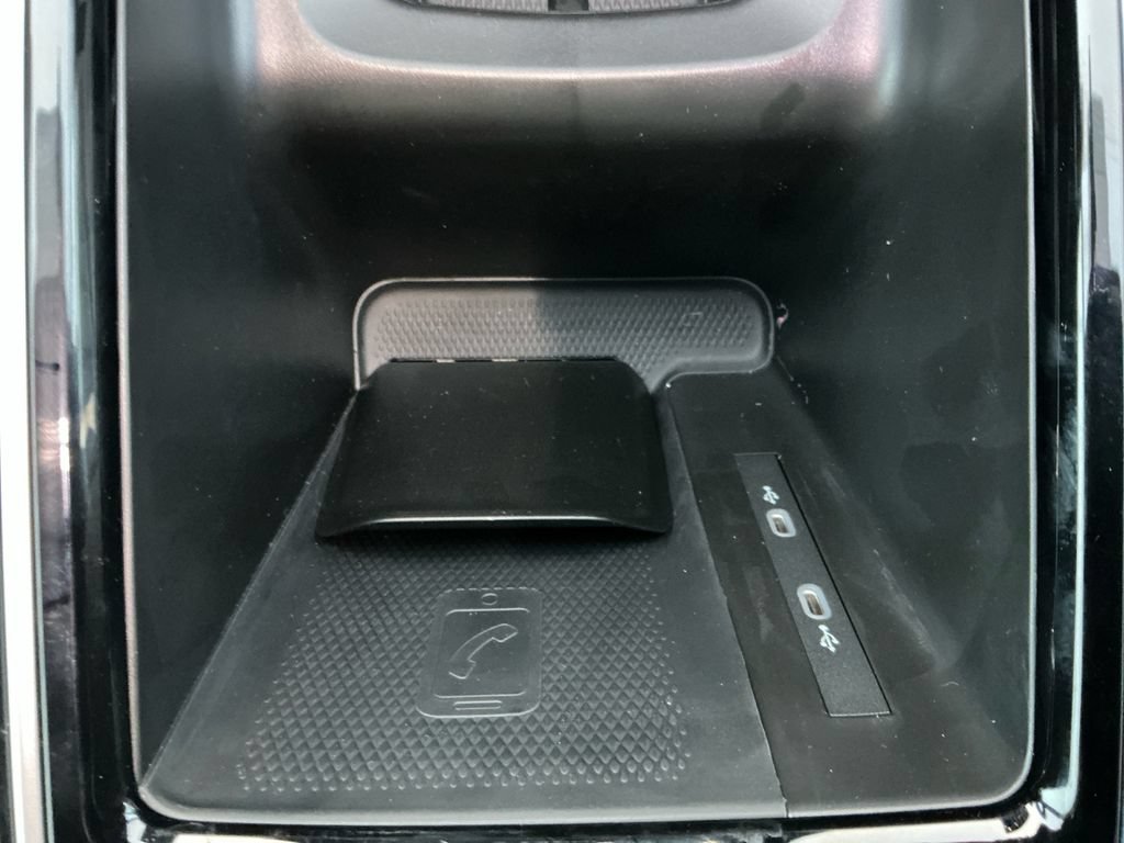 New 2026 Volkswagen ID.4 Pro S Plus AWD/4WD image 17