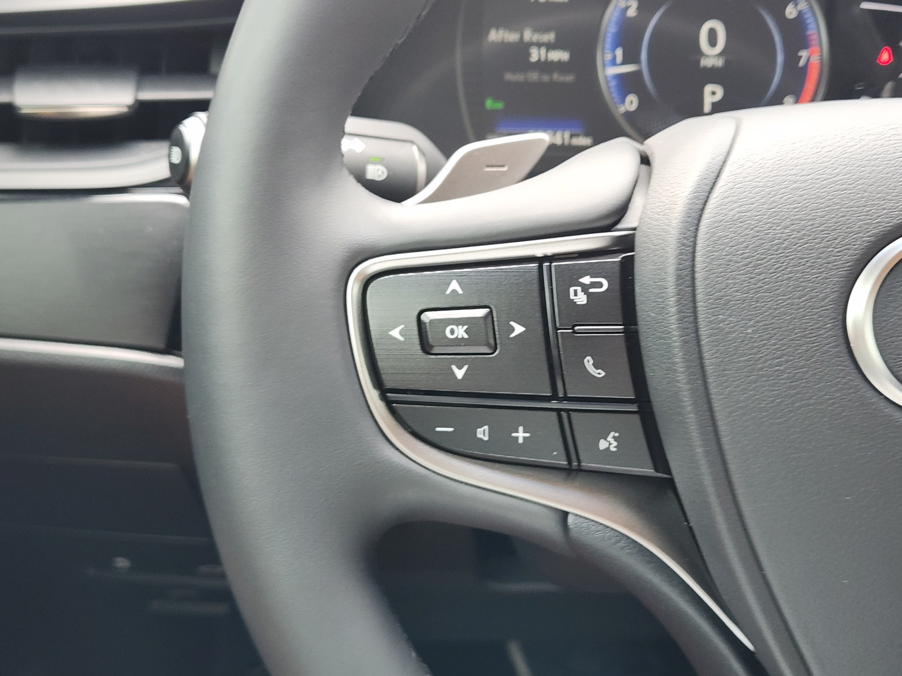 Certified 2025 Lexus ES 350 w/ Premium Package FWD image 26