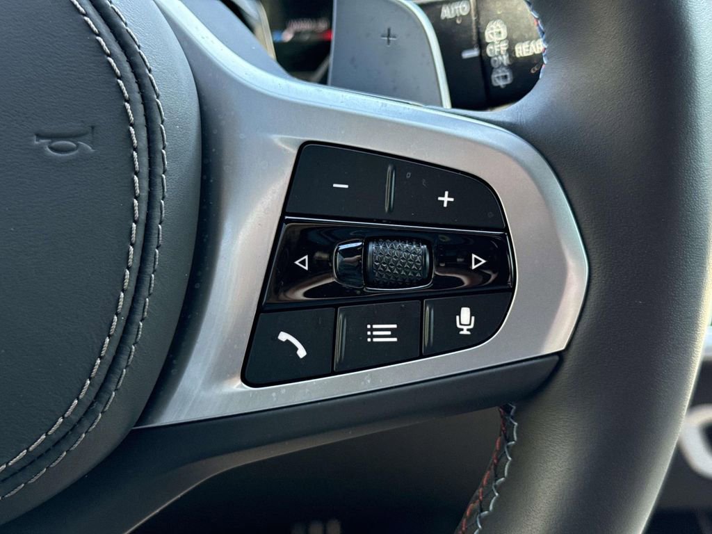 Used 2025 BMW X5 M60i w/ Climate Comfort Package image 37