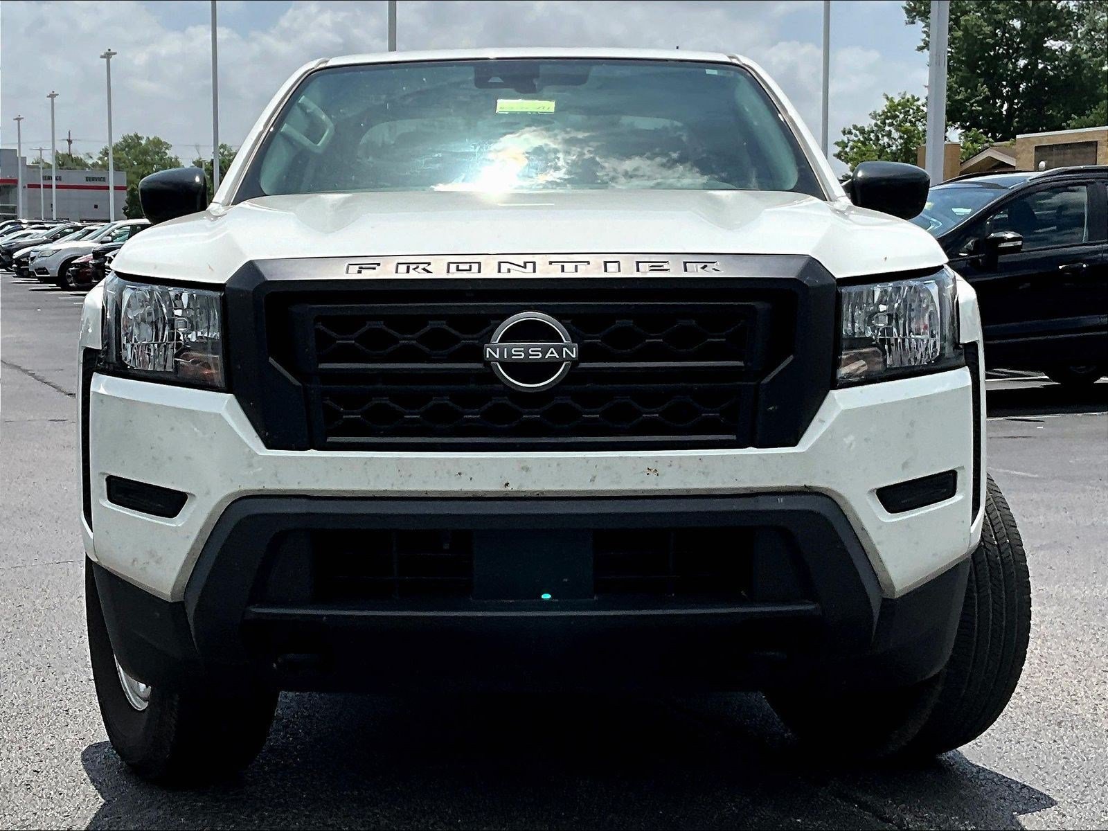 Used 2022 Nissan Frontier S w/ Technology Package AWD/4WD image 2