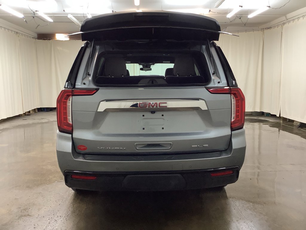 Used 2024 GMC Yukon SLE w/ Gmc Pro Safety Plus Package image 8