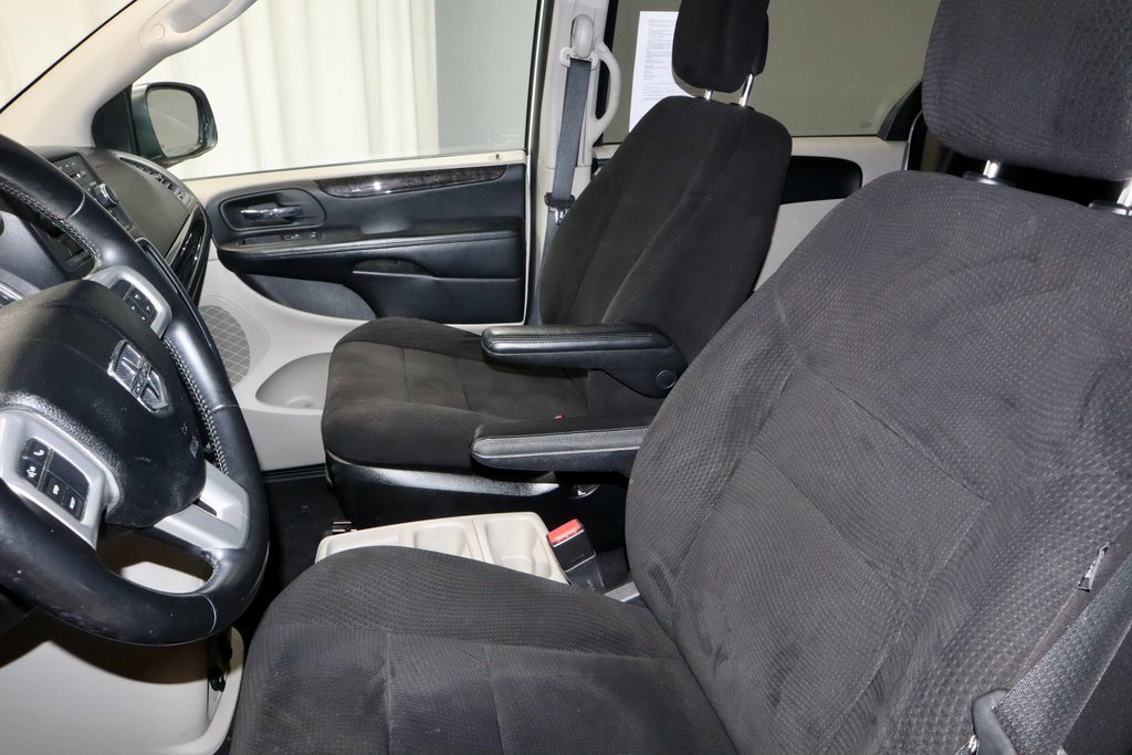 Used 2012 Dodge Grand Caravan SE image 23