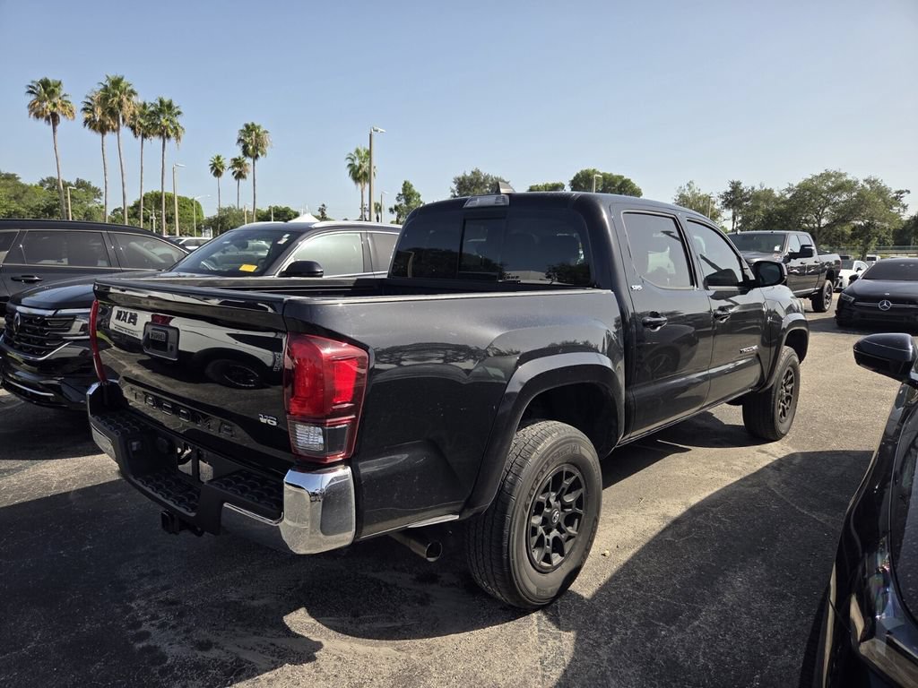 Used 2020 Toyota Tacoma SR5 RWD image 5