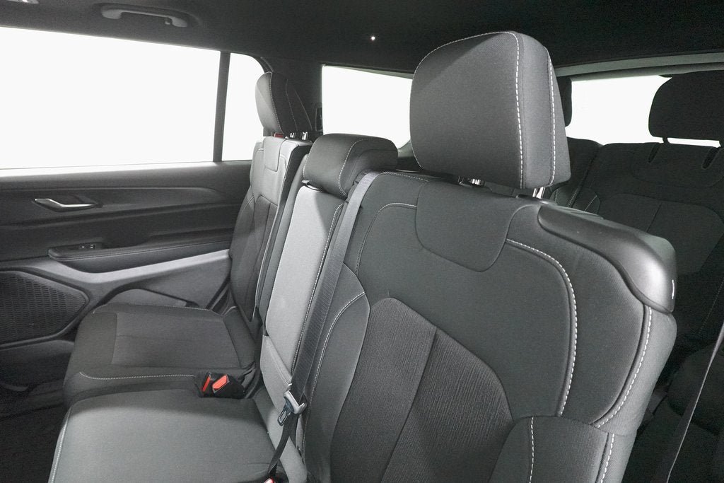 Certified 2025 Jeep Grand Cherokee L Laredo w/ Luxury Tech Group I AWD/4WD image 30