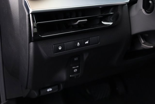 Certified 2025 Nissan Murano SL w/ Cargo Package image 14