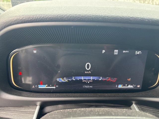 Used 2024 Jeep Wagoneer L Series III w/ Premium Group I image 8