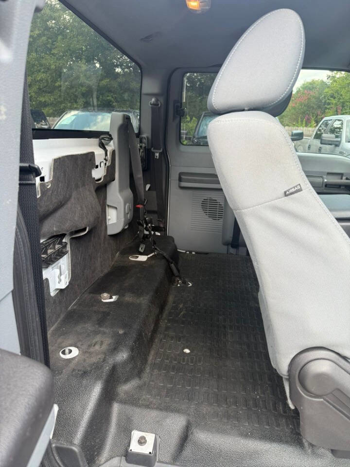 Used 2016 Ford F250 XL w/ Power Equipment Group AWD/4WD image 14