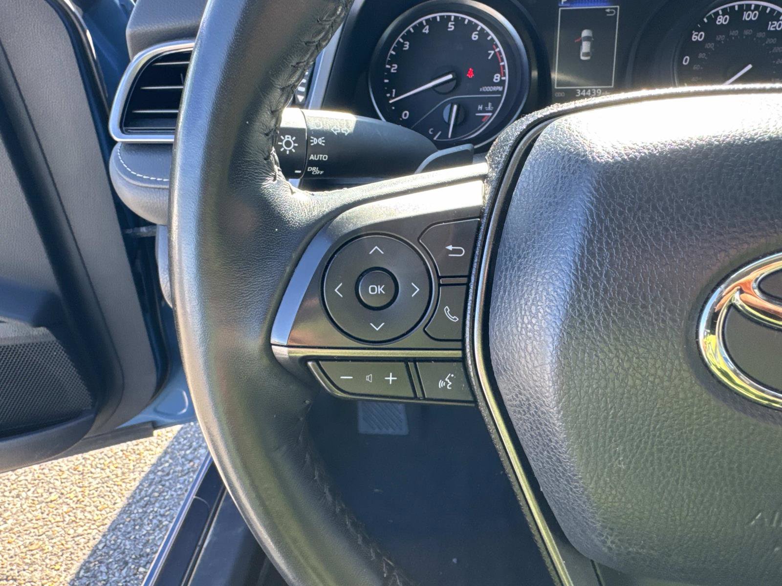 Used 2024 Toyota Camry SE image 21