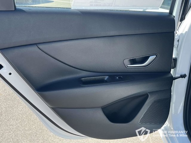 New 2026 Hyundai Elantra SE FWD image 15