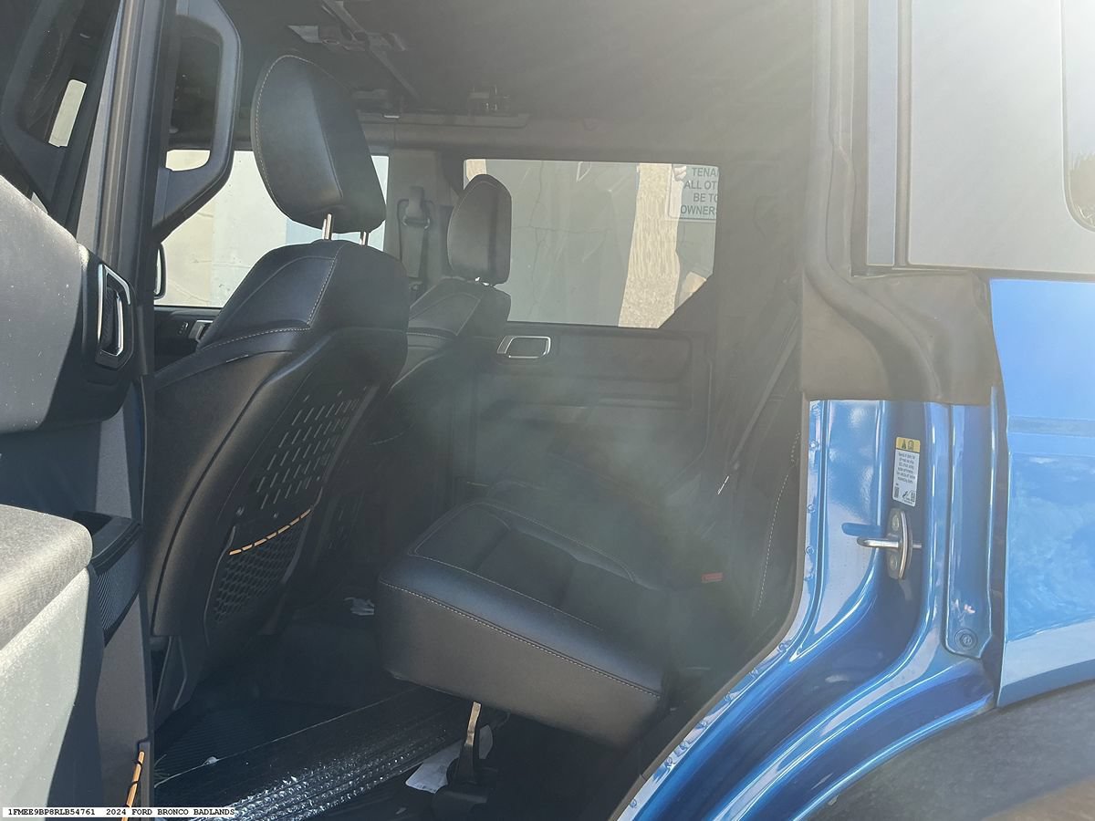 Used 2024 Ford Bronco Badlands AWD/4WD image 9