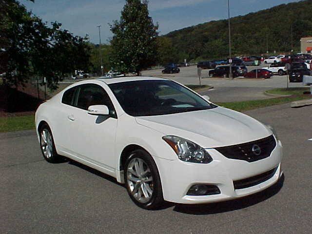 Used 2011 Nissan Altima 3.5 SR FWD image 30