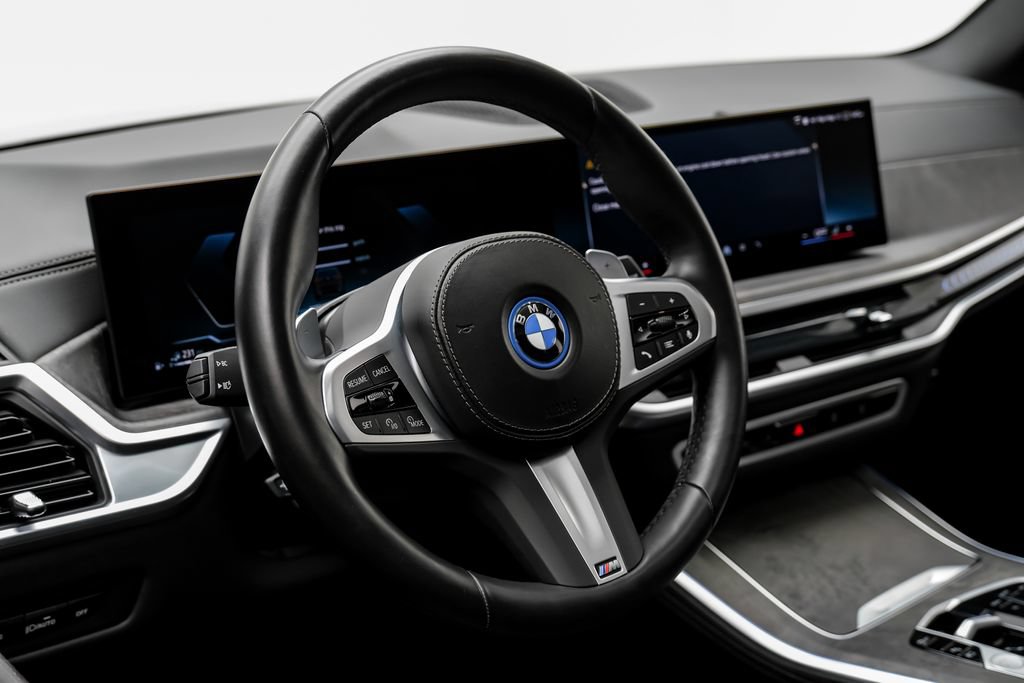 Used 2024 BMW X5 xDrive50e w/ M Sport Package AWD/4WD image 17