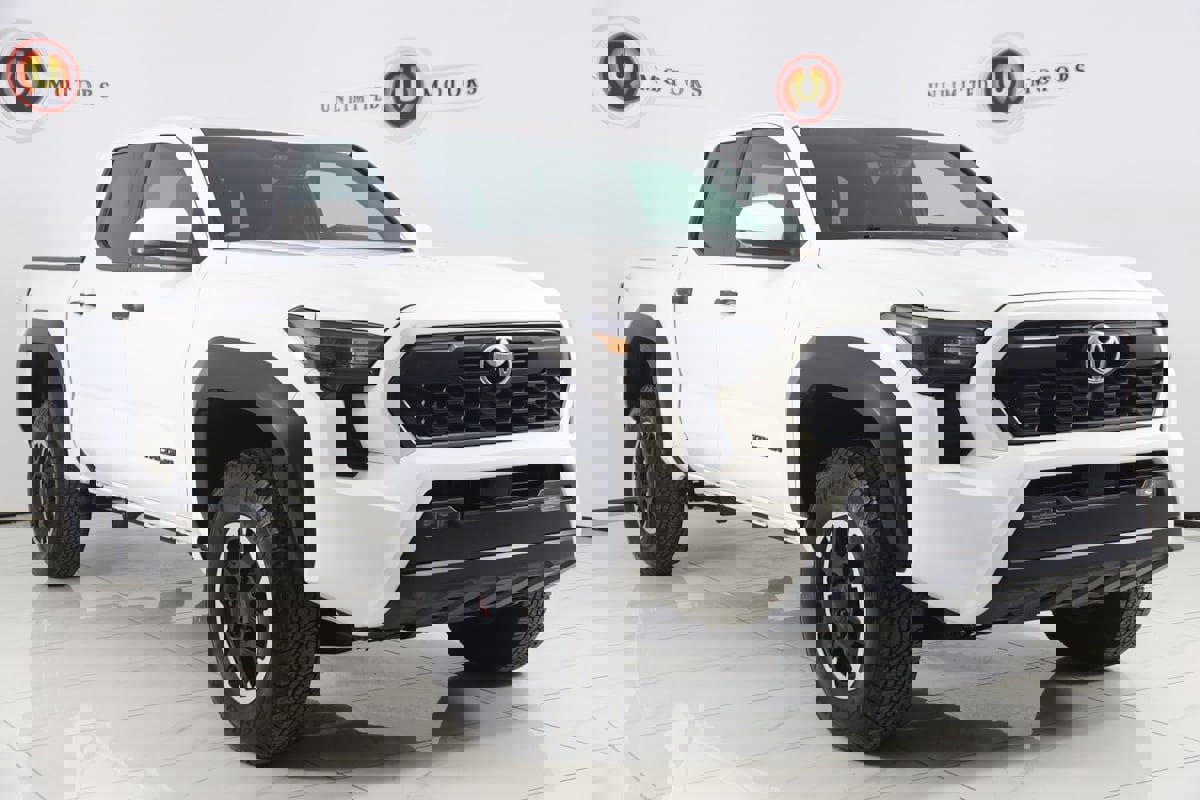 Used 2024 Toyota Tacoma TRD Off-Road image 18