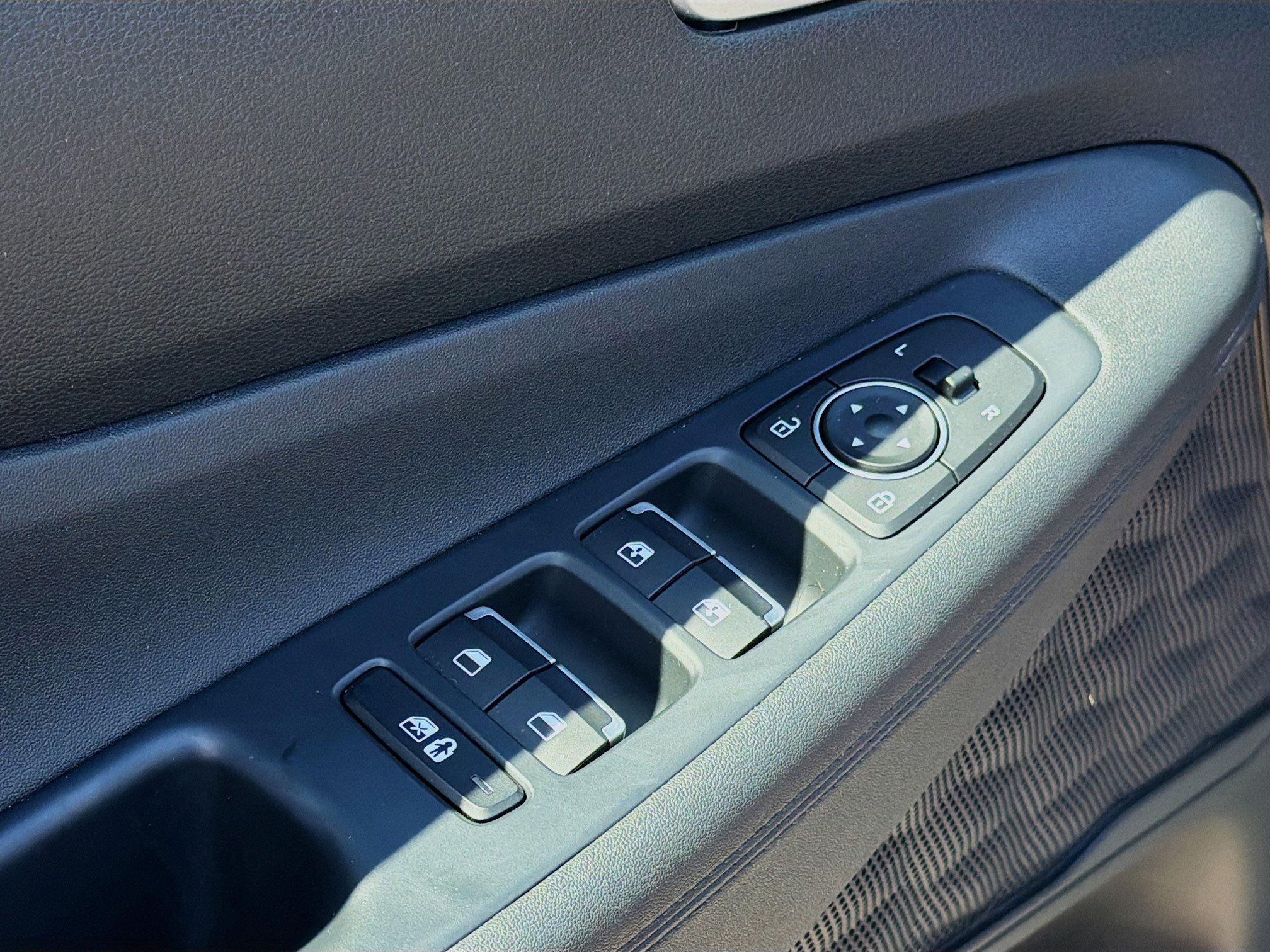 Used 2023 Hyundai Santa Fe SEL image 22