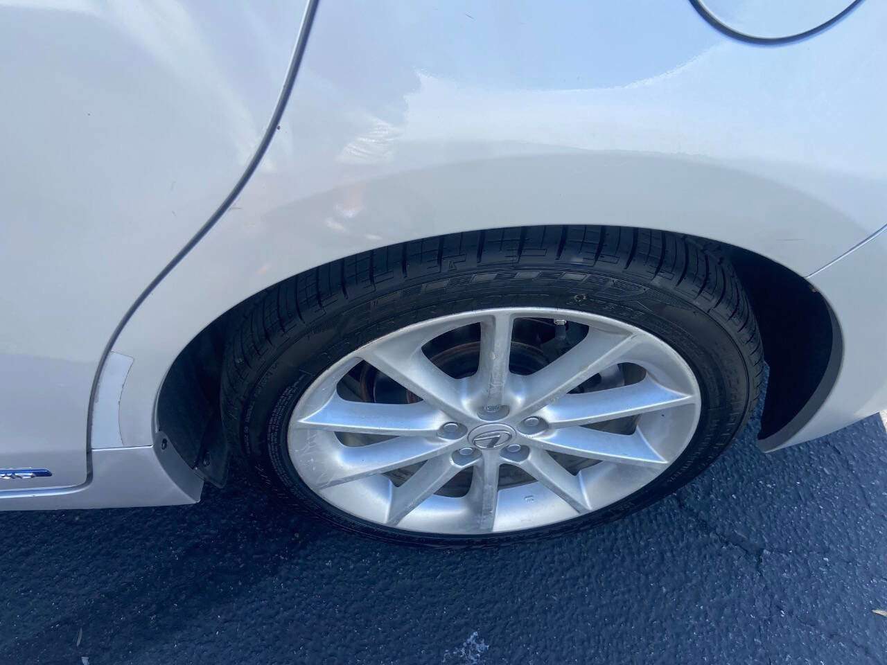 Used 2012 Lexus CT 200h Premium image 13