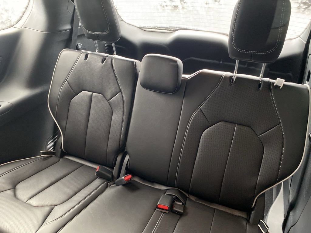 New 2026 Chrysler Pacifica Limited w/ S Appearance Package image 18
