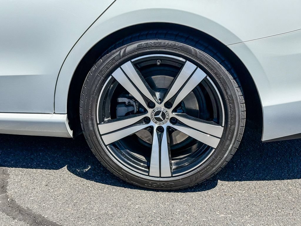 Used 2022 Mercedes-Benz C 300 Sedan image 10