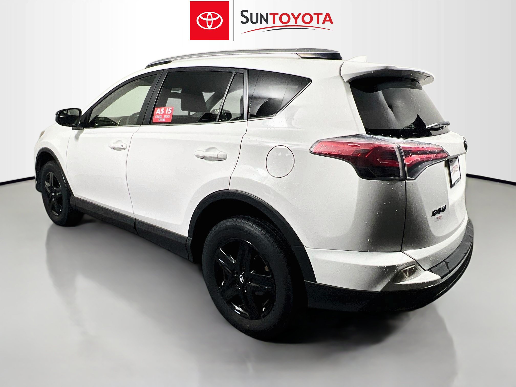Used 2016 Toyota RAV4 LE FWD image 6