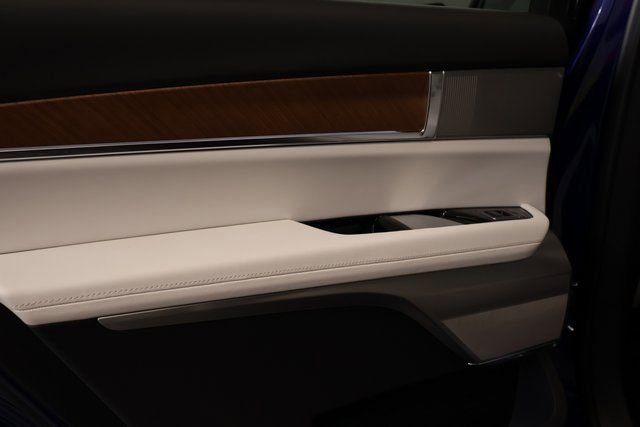 New 2026 Cadillac Vistiq Sport image 27