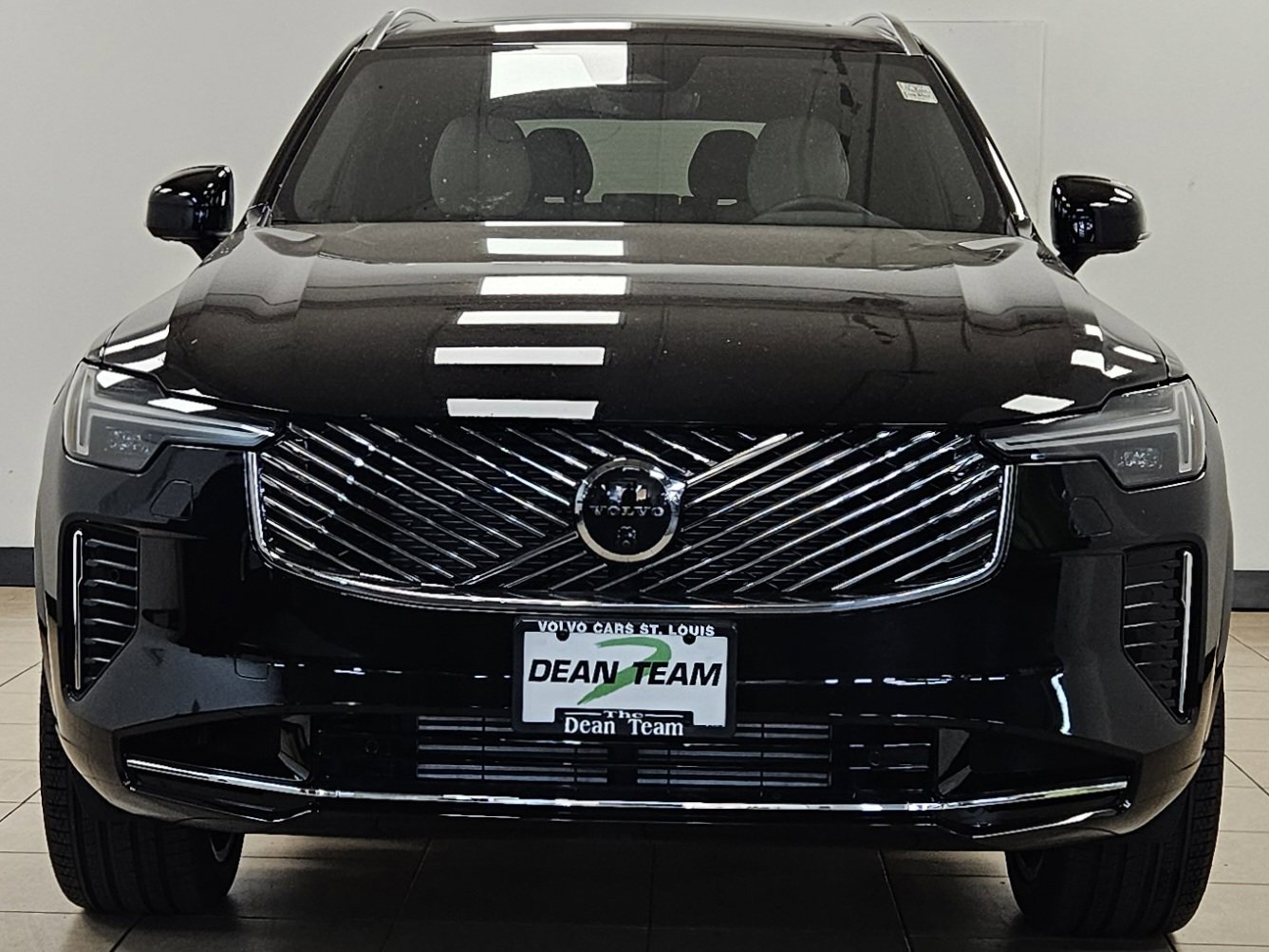 New 2026 Volvo XC90 T8 Plus w/ Protection Package Premier image 7