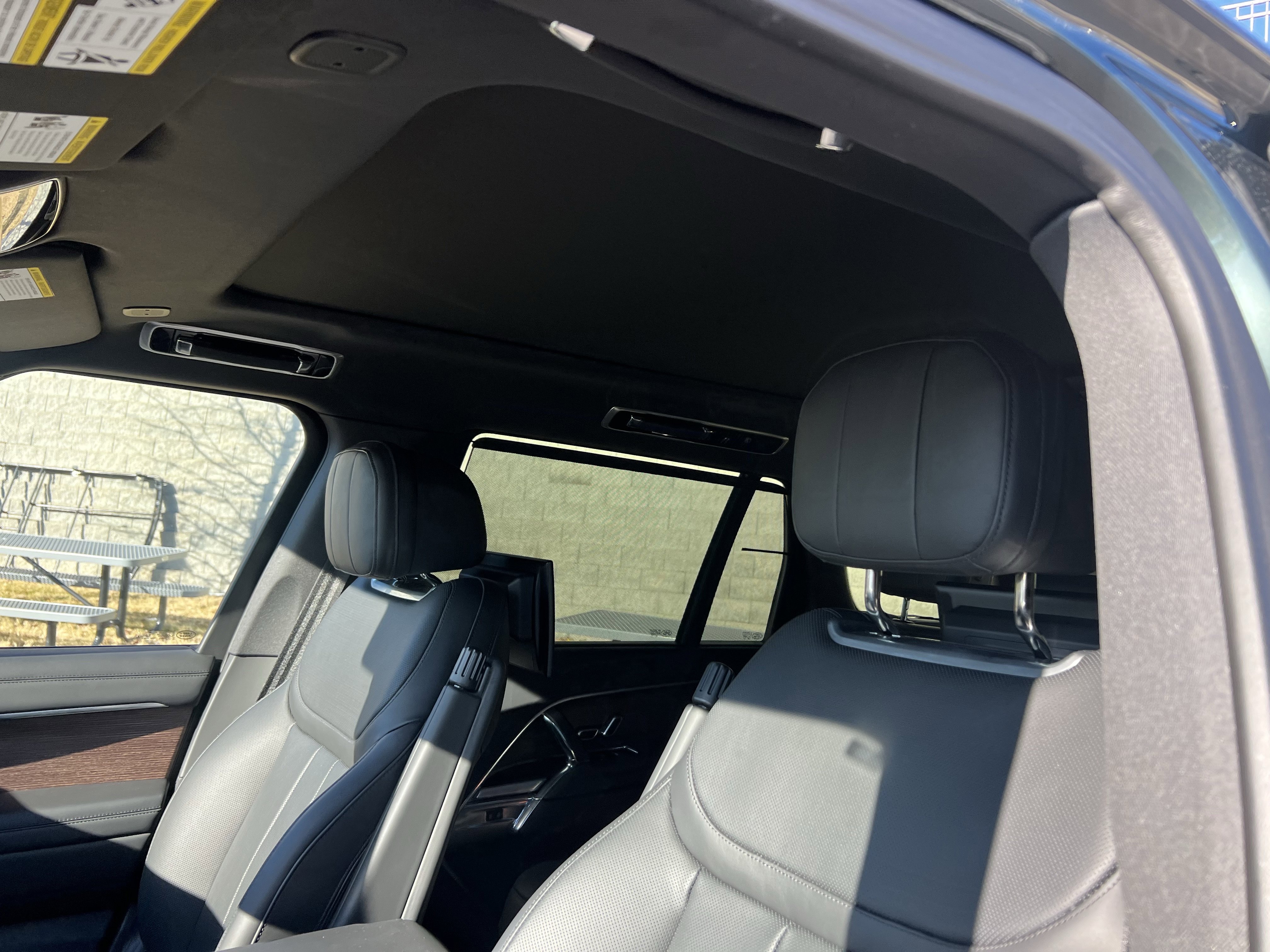 Certified 2025 Land Rover Range Rover Long Wheelbase SE image 19