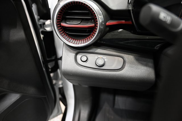 New 2026 Chevrolet Trax RS w/ Sunroof Package image 24