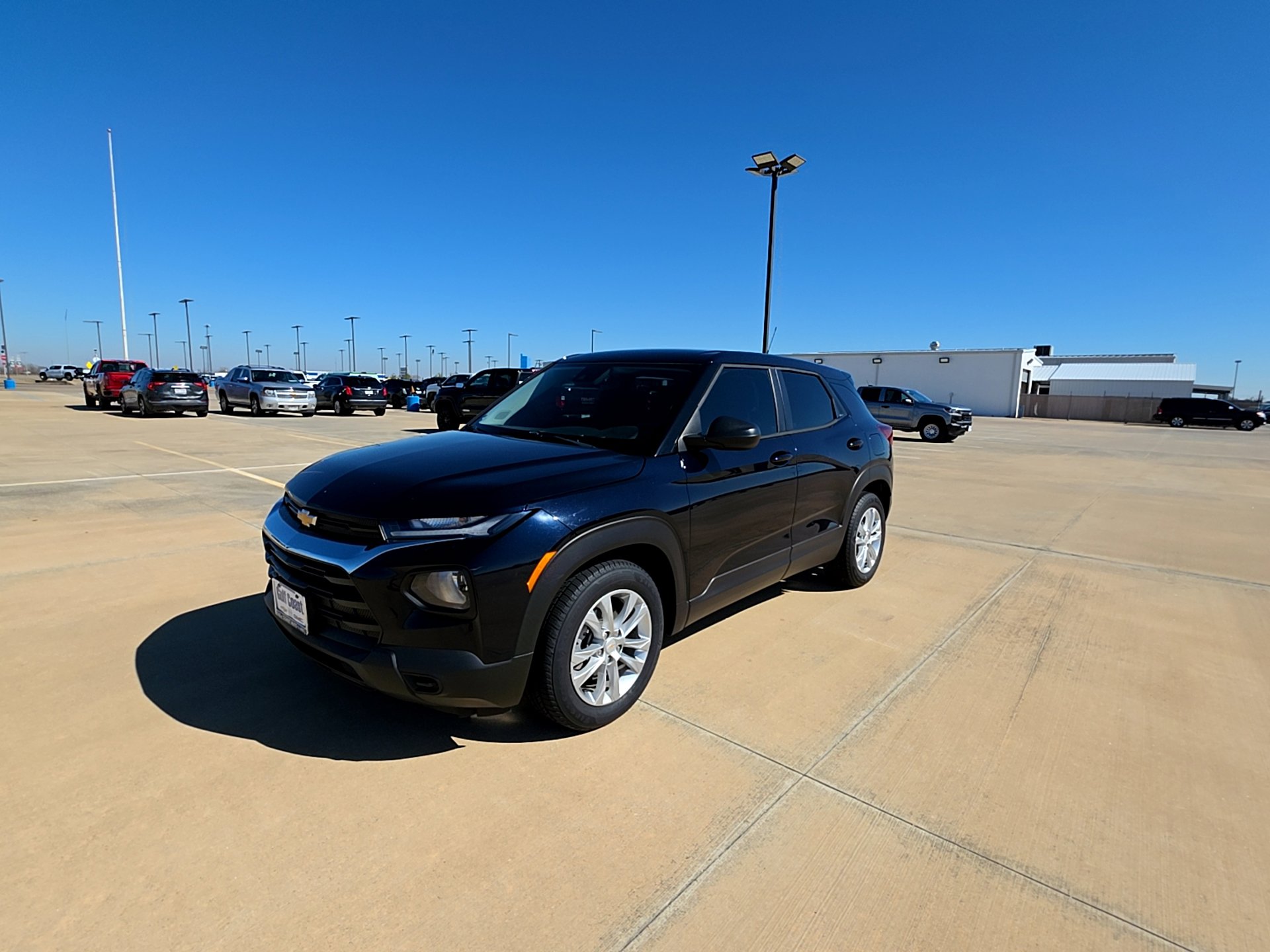 Used 2021 Chevrolet TrailBlazer LS image 1