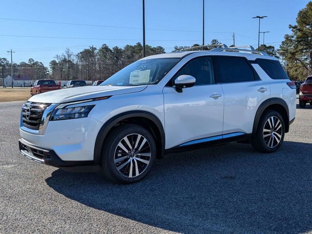 New 2025 Nissan Pathfinder Platinum w/ Cargo Package image 8