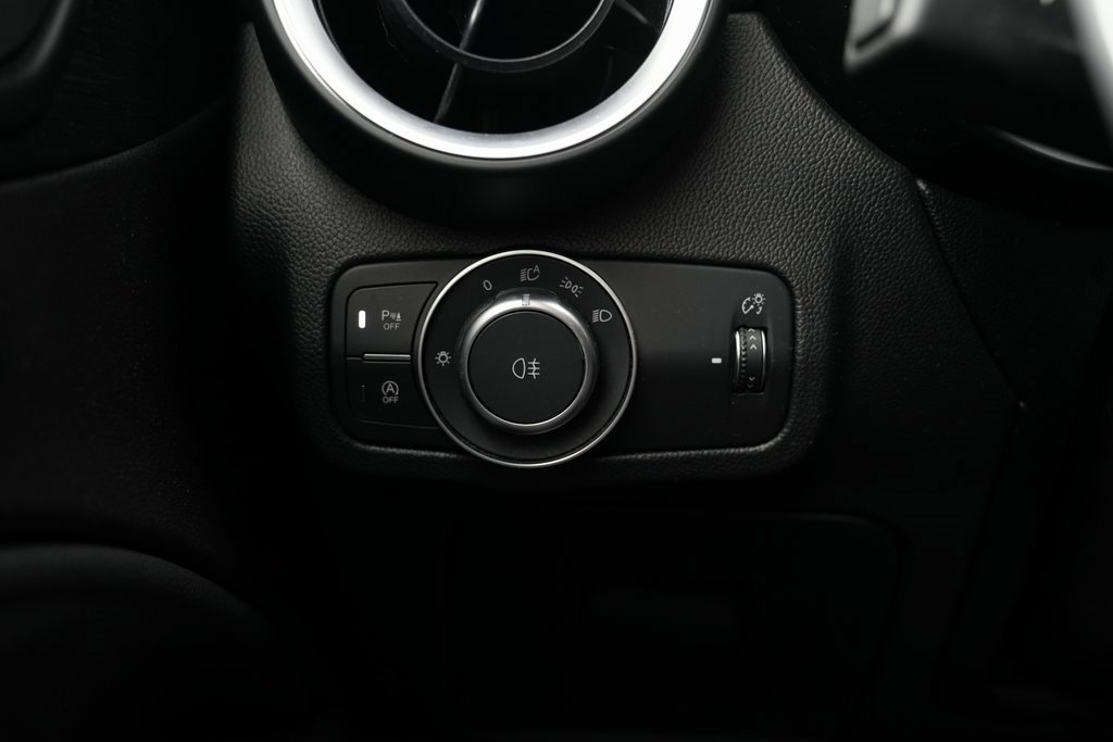 Used 2022 Alfa Romeo Stelvio Sprint image 53