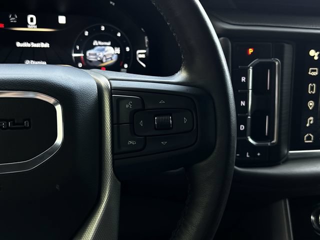 Used 2022 GMC Yukon XL Denali w/ Denali Premium Package AWD/4WD image 16