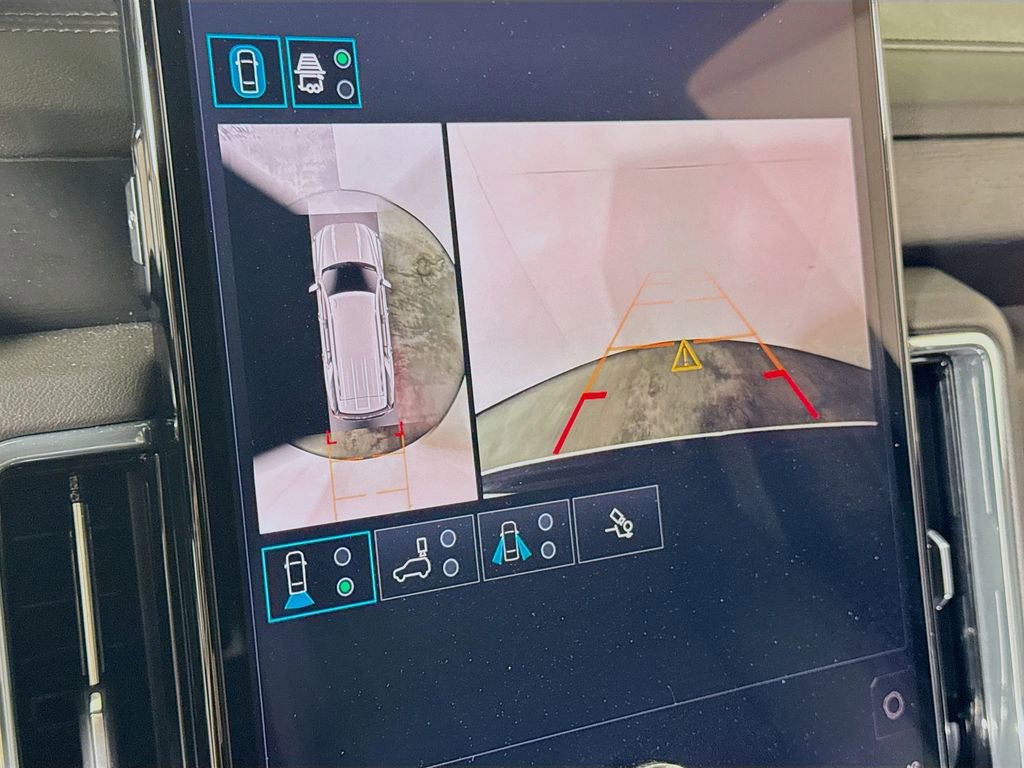 Certified 2025 GMC Yukon Denali image 12