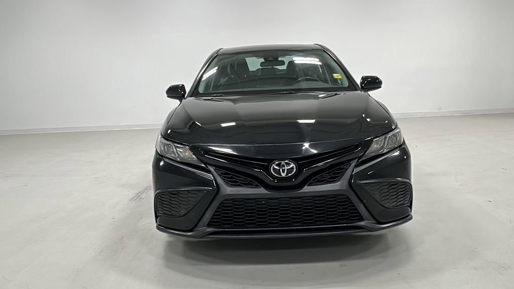 Used 2021 Toyota Camry SE image 9