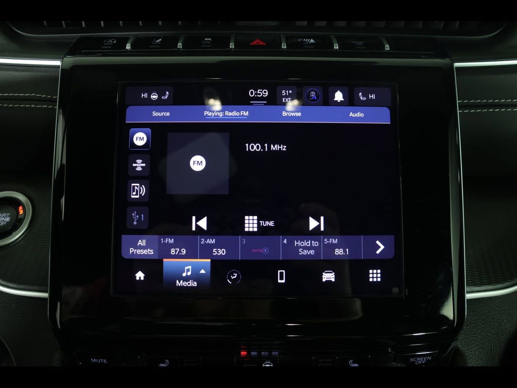 Used 2025 Jeep Grand Cherokee Laredo w/ Luxury Tech Group I image 21