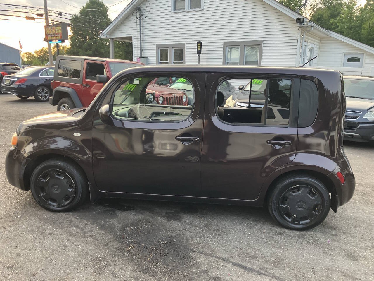 Used 2011 Nissan Cube 1.8 S w/ Interior Designer Pkg FWD image 9