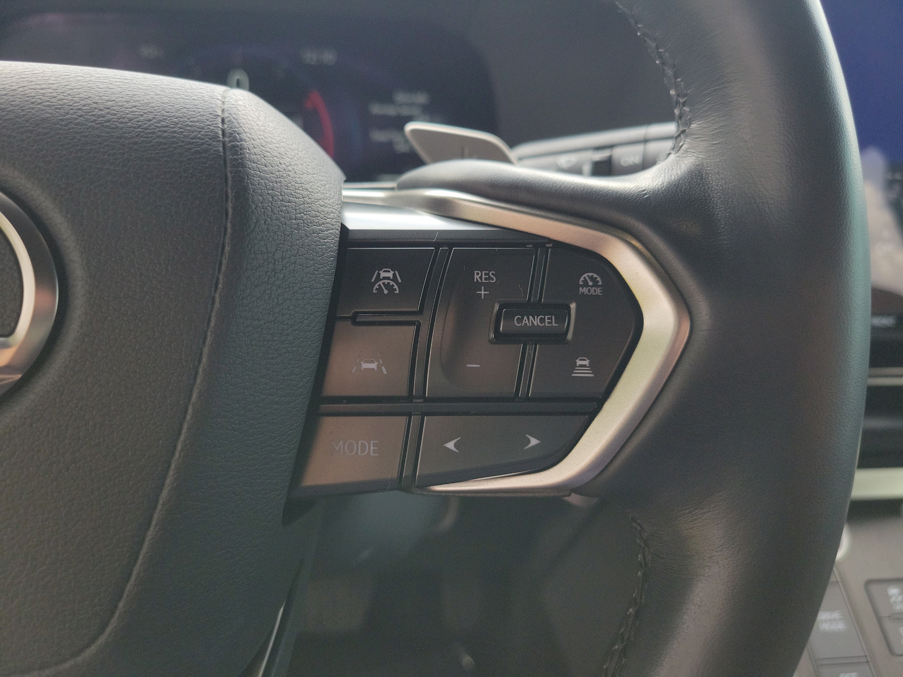Used 2024 Lexus GX 550 w/ Accessory Package (Z1) AWD/4WD image 26