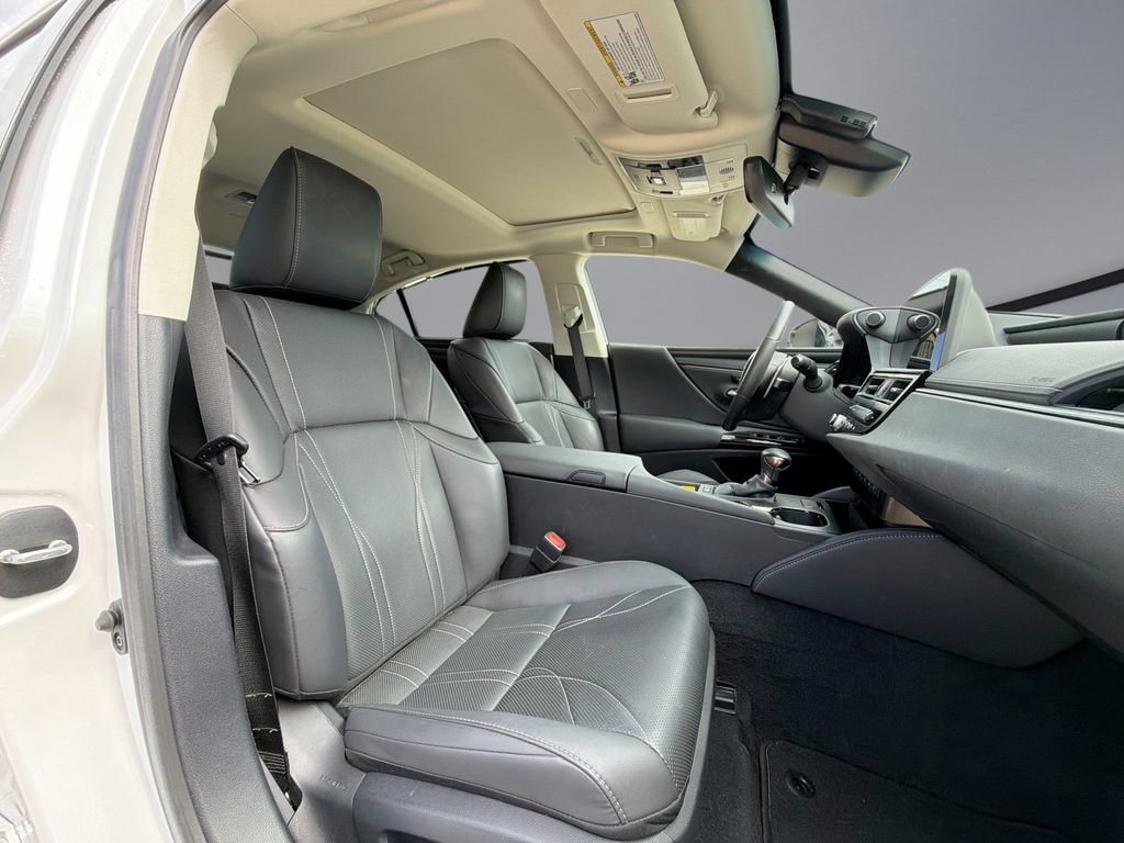 Certified 2024 Lexus ES 300h Ultra Luxury w/ Accessory Package (Z2) FWD image 16