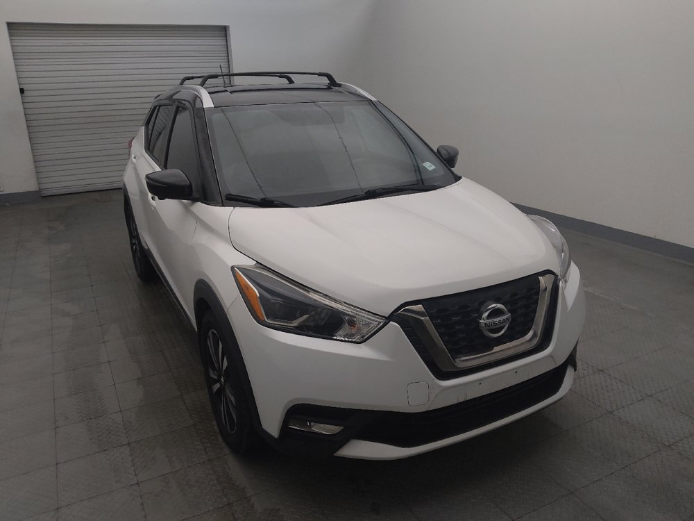 Used 2018 Nissan Kicks SR w/ Premium Package FWD image 14
