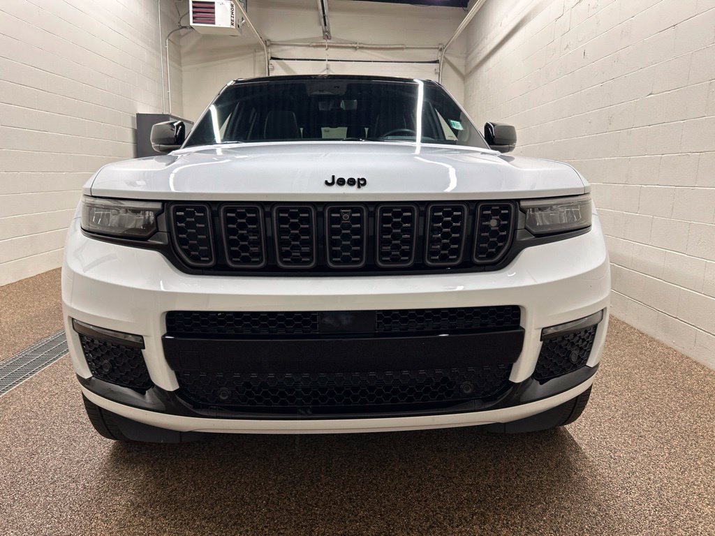 Used 2025 Jeep Grand Cherokee L Summit AWD/4WD image 7