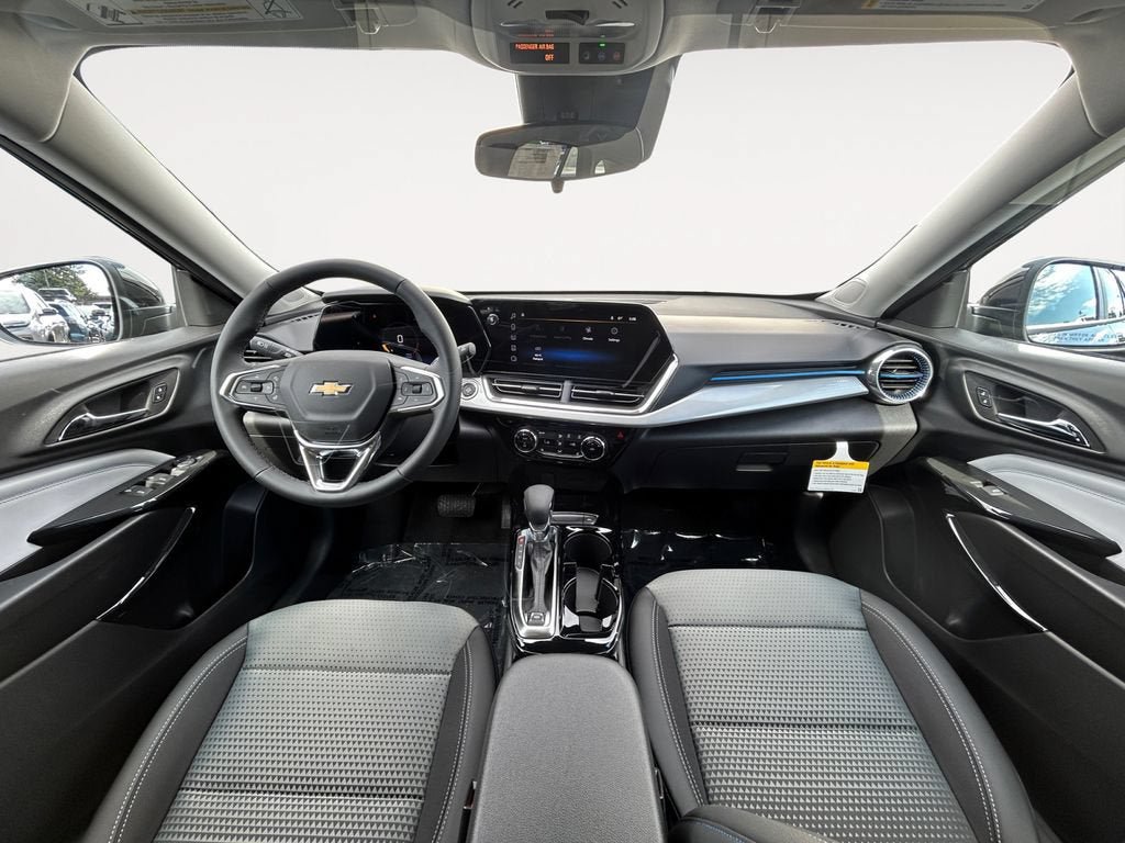 New 2026 Chevrolet Trax LT w/ LT Convenience Package FWD image 11