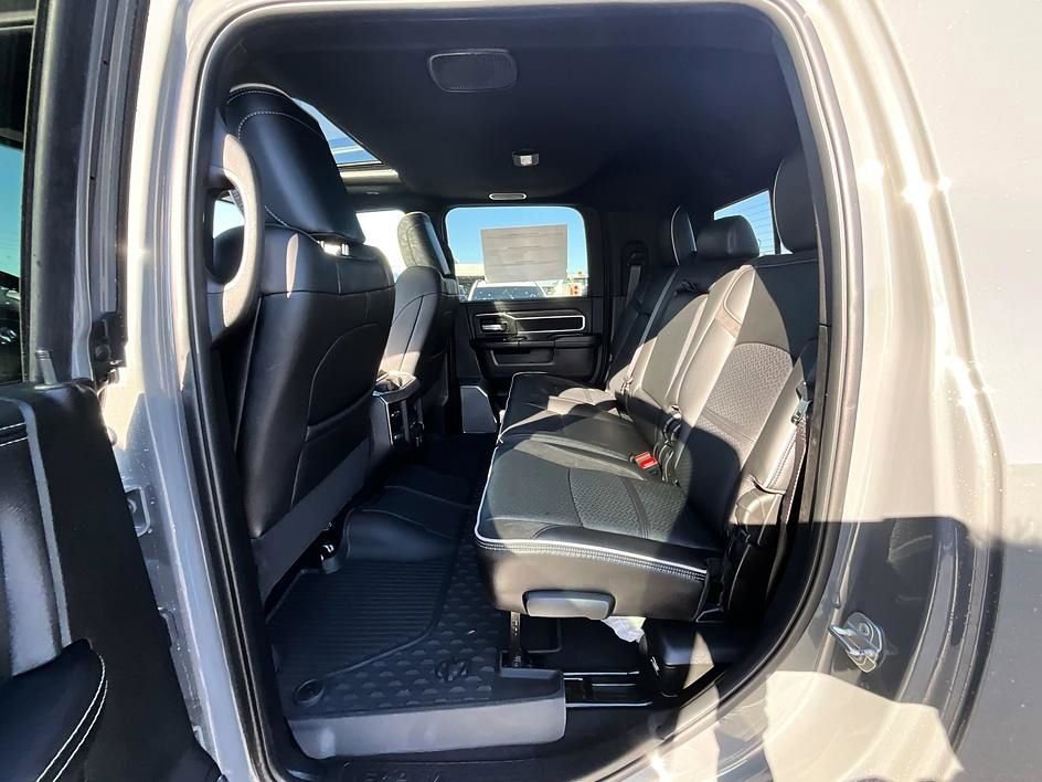 New 2026 RAM 3500 Laramie AWD/4WD image 31