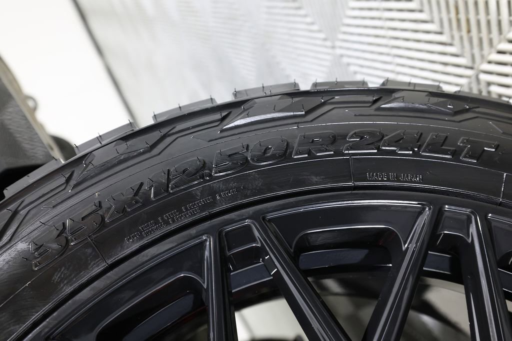 Used 2026 Cadillac Escalade V image 58