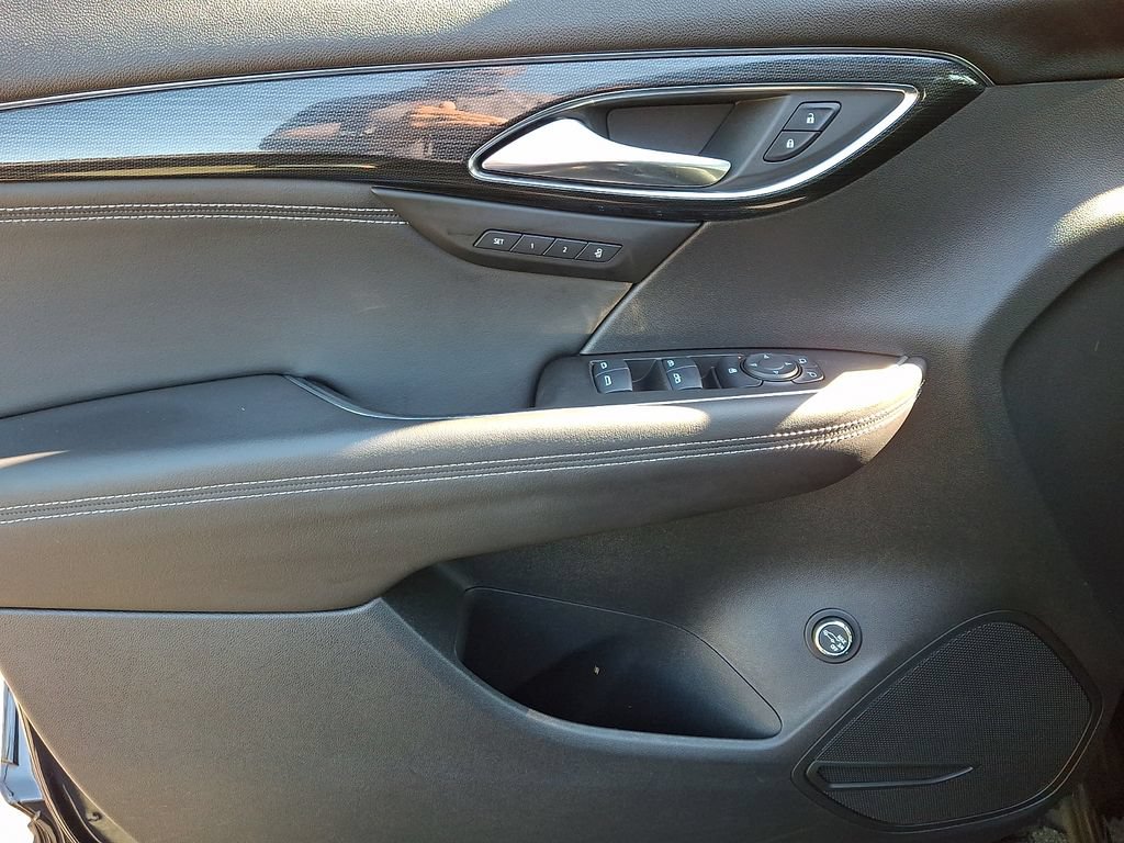 Used 2021 Buick Envision Essence AWD/4WD image 12