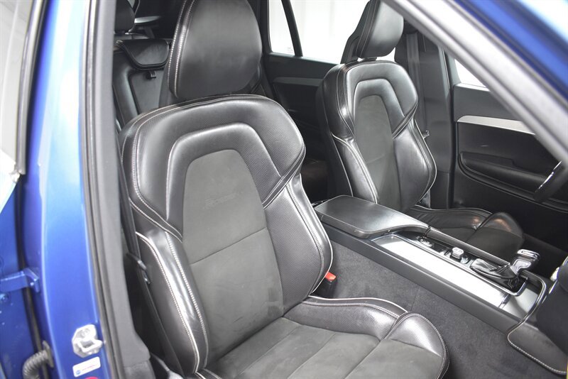 Used 2016 Volvo XC90 T6 R-Design w/ Protection Package Plus AWD/4WD image 24